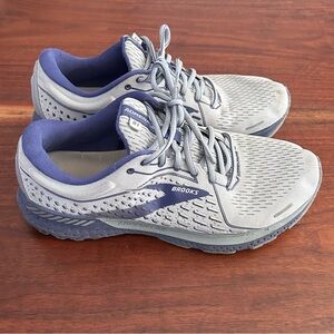 Brooks ADRENALINE GTS 21 Running Shoes Light Grey Purple Size 8.5 2 Extra Wide
